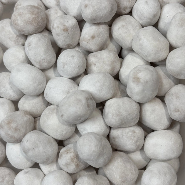 Round chewy balls with a toffee flavour